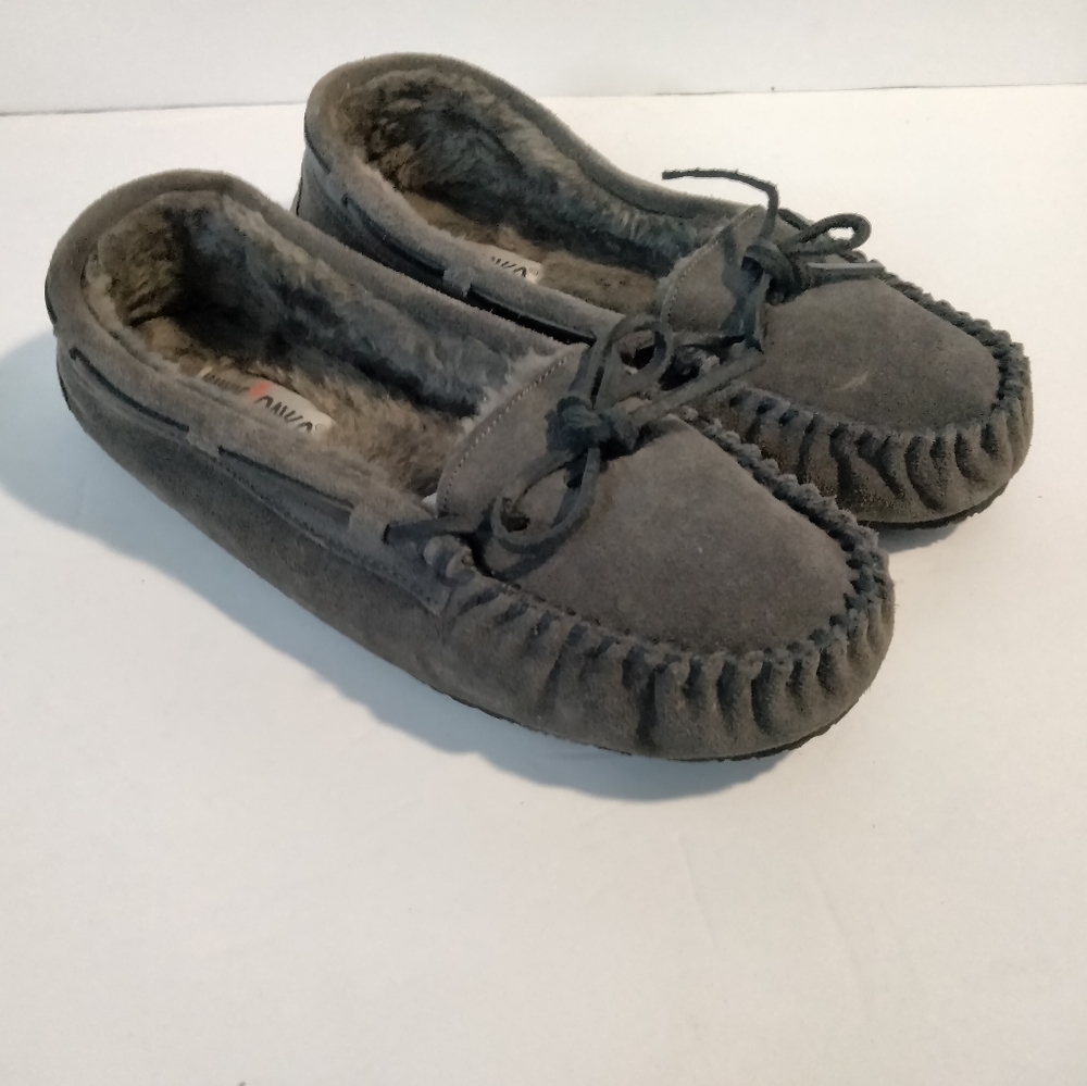 🌻 MINNETONKA SLIPPERS 🍁